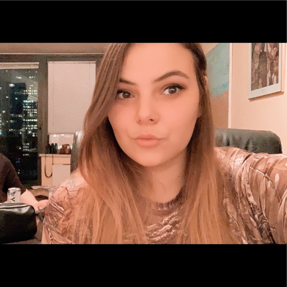 Meet your Posher, Jennifer